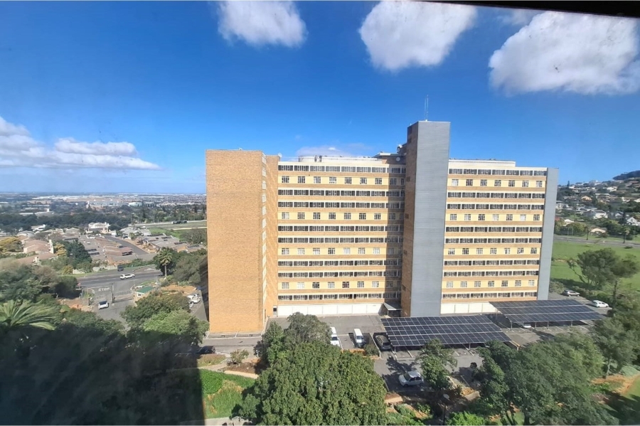 2 Bedroom Property for Sale in Loevenstein Western Cape